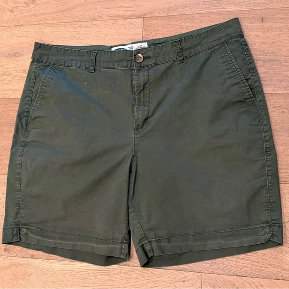 GUC Size 14 Old Navy Everyday Women’s Casual Stretch Shorts - Black and Olive - Picture 4 of 11